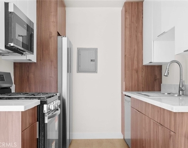 7961 Willis Avenue - Photo Thumbnail 6