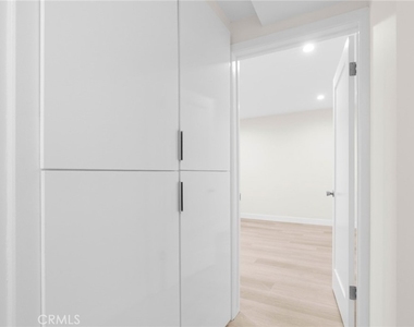 7961 Willis Avenue - Photo Thumbnail 10