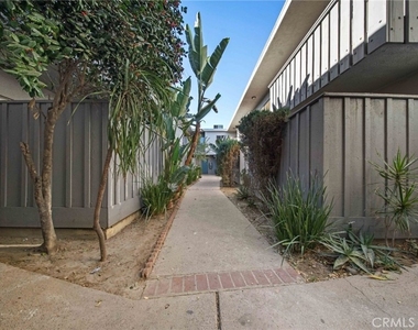 7961 Willis Avenue - Photo Thumbnail 14