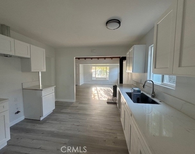 5428 Sale - Photo Thumbnail 4