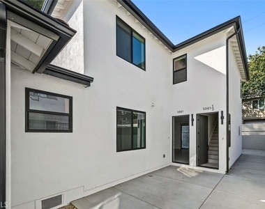 5061 1/2 Cartwright - Photo Thumbnail 10