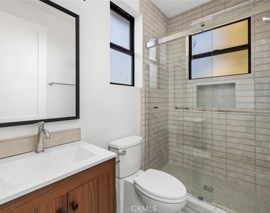 5061 1/2 Cartwright - Photo Thumbnail 7