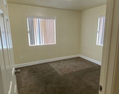 650 E 81st Street - Photo Thumbnail 9