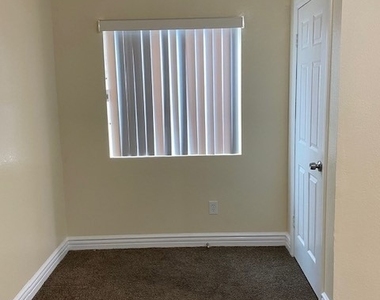 650 E 81st Street - Photo Thumbnail 2