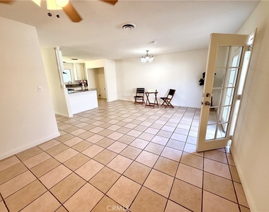 684 E Lee Place - Photo Thumbnail 6