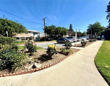 684 E Lee Place - Photo Thumbnail 1