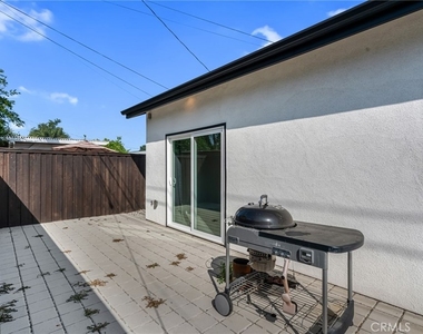 22434 Berdon St - Photo Thumbnail 35