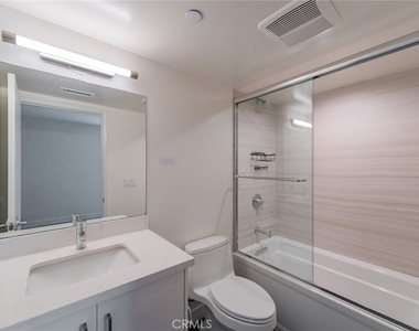 6016 W Beachwood Ln - Photo Thumbnail 5