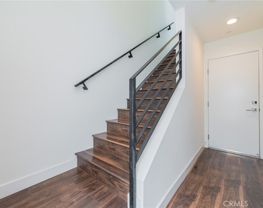 6016 W Beachwood Ln - Photo Thumbnail 3