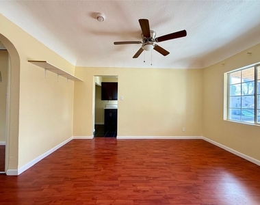 607 W 101st Street - Photo Thumbnail 10