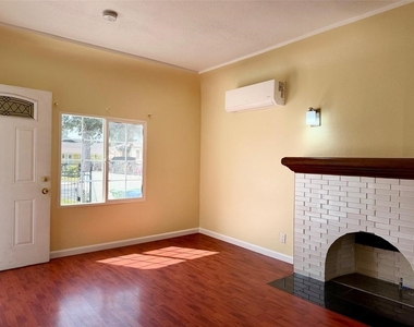 607 W 101st Street - Photo Thumbnail 14