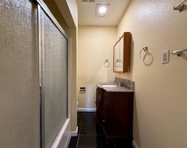 607 W 101st Street - Photo Thumbnail 13