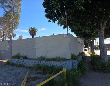 1203 E Cesar E Chavez - Photo Thumbnail 4