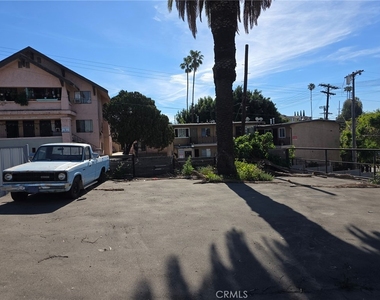 1203 E Cesar E Chavez - Photo Thumbnail 27