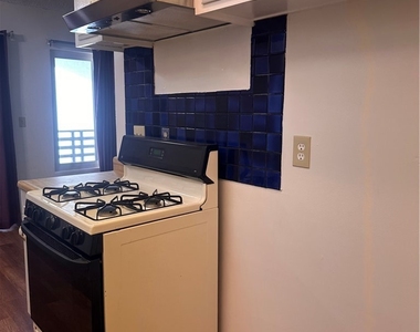1350 W Lambert Rd - Photo Thumbnail 4