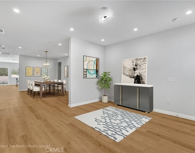 451 Hervey Avenue - Photo Thumbnail 2