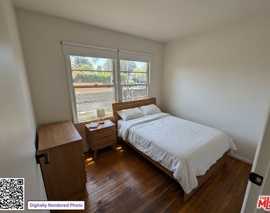 802 Superba Avenue - Photo Thumbnail 10