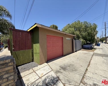802 Superba Avenue - Photo Thumbnail 23