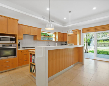 31777 Broad Beach Road - Photo Thumbnail 3