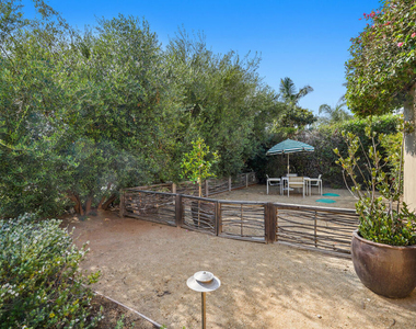 31777 Broad Beach Road - Photo Thumbnail 17