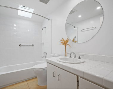 31777 Broad Beach Road - Photo Thumbnail 10