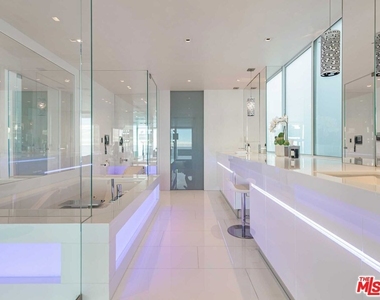 31636 Sea Level Drive - Photo Thumbnail 9