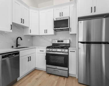 2154 Patricia Avenue - Photo Thumbnail 2