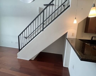 100 S Alameda Street - Photo Thumbnail 8