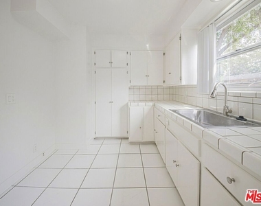 3370 W 83rd Street - Photo Thumbnail 4