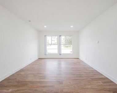 3370 W 83rd Street - Photo Thumbnail 1