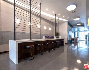 3810 Wilshire Boulevard - Photo Thumbnail 3