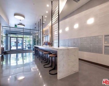3810 Wilshire Boulevard - Photo Thumbnail 1