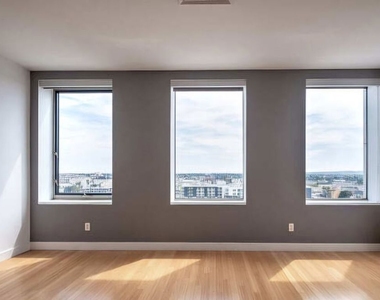 3810 Wilshire Boulevard - Photo Thumbnail 7