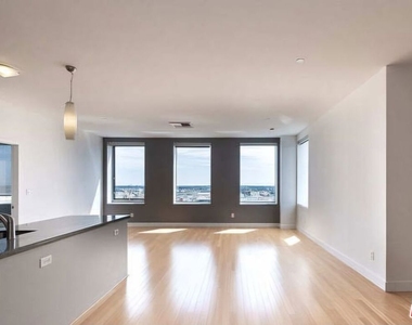 3810 Wilshire Boulevard - Photo Thumbnail 6
