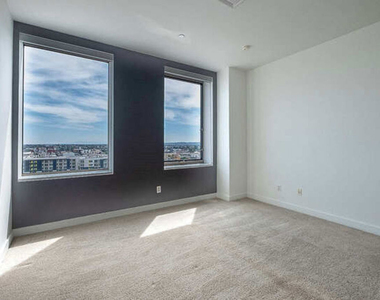 3810 Wilshire Boulevard - Photo Thumbnail 10