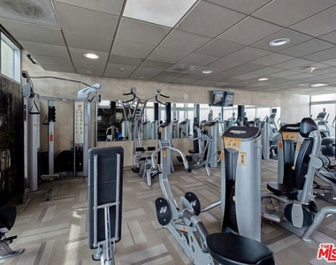 3810 Wilshire Boulevard - Photo Thumbnail 19