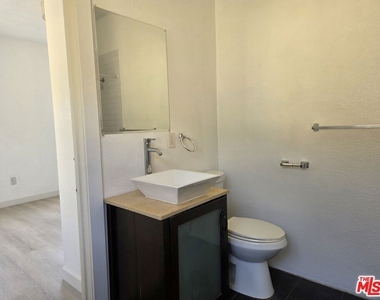 132 S Mountain View Avenue - Photo Thumbnail 18