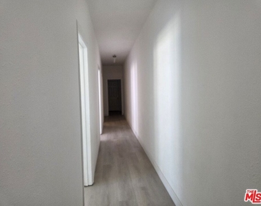 132 S Mountain View Avenue - Photo Thumbnail 11