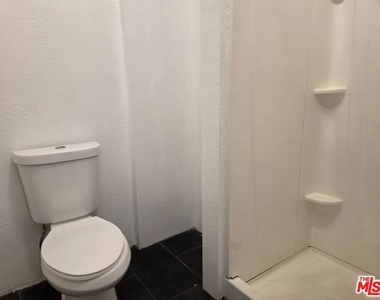 132 S Mountain View Avenue - Photo Thumbnail 14