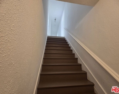 132 S Mountain View Avenue - Photo Thumbnail 25