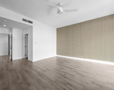 4267 Marina City Dr - Photo Thumbnail 41
