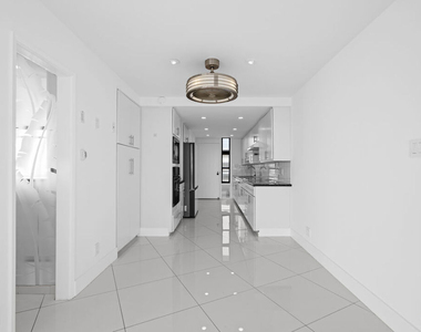 4267 Marina City Dr - Photo Thumbnail 15