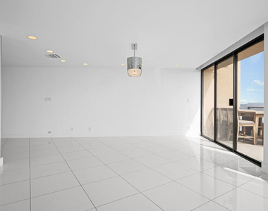 4267 Marina City Dr - Photo Thumbnail 10