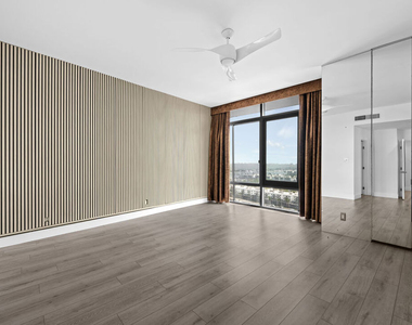 4267 Marina City Dr - Photo Thumbnail 36