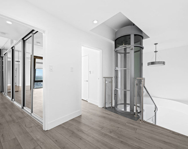 4267 Marina City Dr - Photo Thumbnail 27
