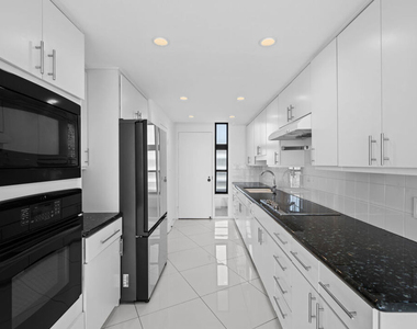 4267 Marina City Dr - Photo Thumbnail 16