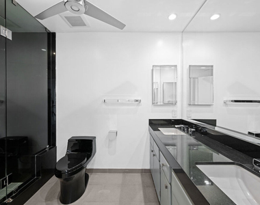 4267 Marina City Dr - Photo Thumbnail 28