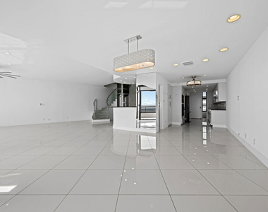4267 Marina City Dr - Photo Thumbnail 7