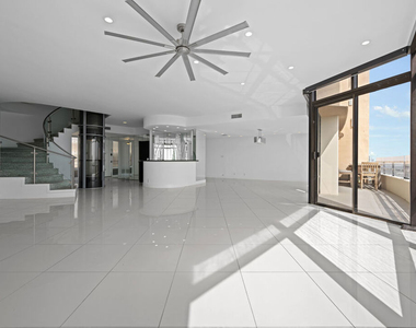 4267 Marina City Dr - Photo Thumbnail 8
