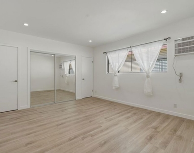 1827 N Van Ness Avenue - Photo Thumbnail 4